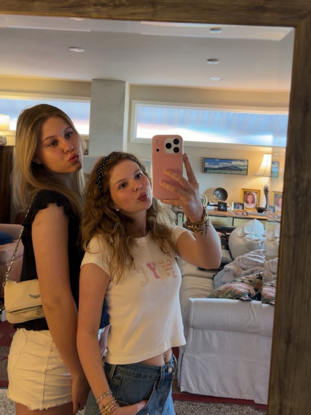 Meet your Posher, Caroline